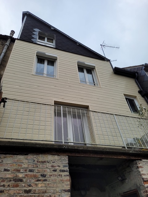 BARDAGE PVC AVEC ISOLATION PAR EXTERIEUR